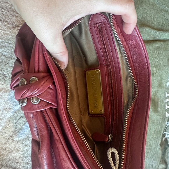 Judith Ripka wine red large bow clutch - Picture 2 of 3